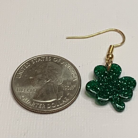 Clover Earring, St. Patrick's Day Earring, Shamrock Earring, Lucky Earring, Gift - Picture 4 of 5